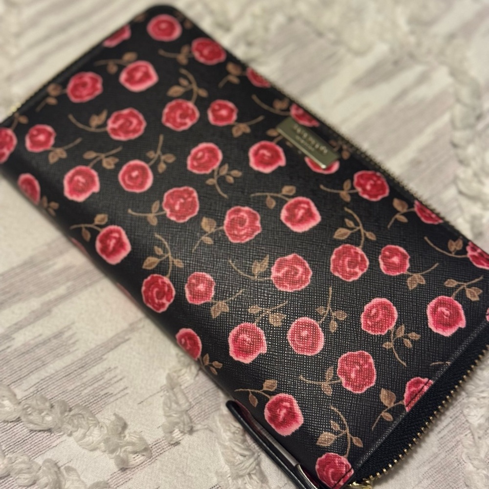 Kate Spade Roses zip around wallet